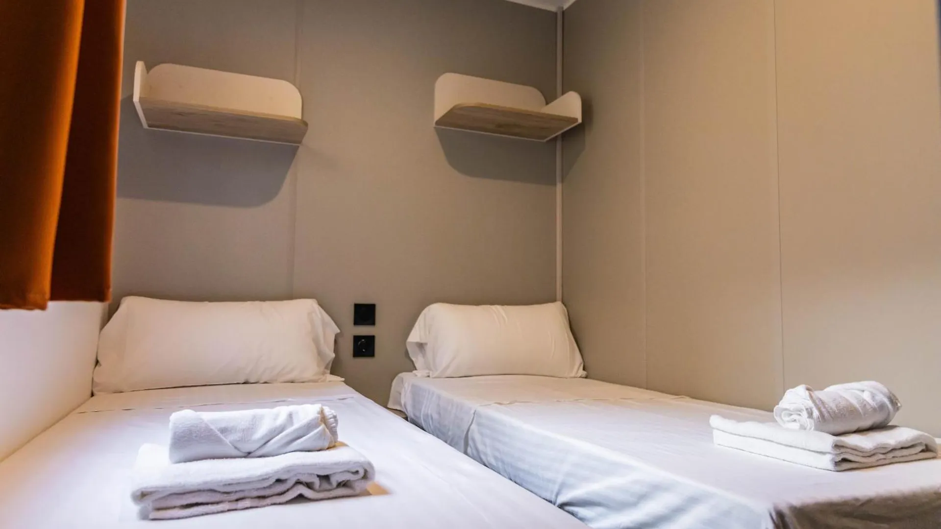 Campsite Holacamp Sitges Relax Spain
